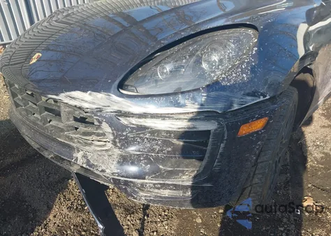 2017 Porsche Macan Gts z USA, uszkodzony, nr VIN WP1AG2A58HLB52655